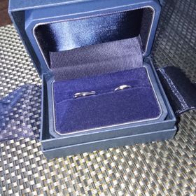 【銀座ダイヤモンドシライシの口コミ】 いろんな店舗で指輪をはめて試しましたがデザインは可愛いのはいっぱいあ…