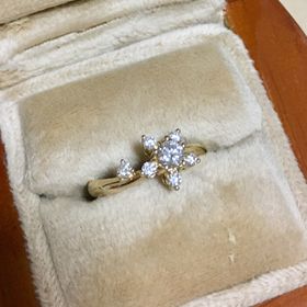 【LO COCO & KUBPART】の口コミ 婚約指輪は人と違う思い出に残るものにしたかったのでフルオーダーでお願い...