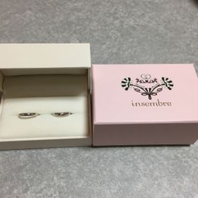 【insembre(インセンブレ)の口コミ】 ストレートでシンプルなデザインを探していました。
様々なブランドの指輪…