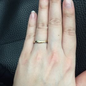 【銀座ダイヤモンドシライシの口コミ】 ゴールドとプラチナで迷っていて色んな指輪ん見てきました。やはり決めき…