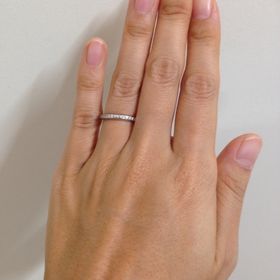 【ラザール ダイヤモンド(LAZARE DIAMOND)の口コミ】 エタニティタイプの指輪が欲しいと思い探していましたが、毎日するものな…