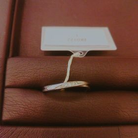 【JEWELRY  KAMATA(ジュエリーかまた)の口コミ】 ベースは、アマリリスという指輪にして、自分好みにアレンジするような形…