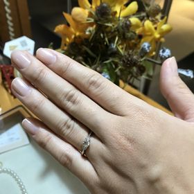 【Aroode(アローデ)】の口コミ ダイアの大きさと美しさ、純度、から決めていき、ダイアの大きさにあった指...