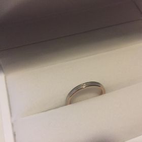 【THE KISS(ザ・キッス)の口コミ】 婚約指輪が傷つきやすいものだったので、プラチナと決めていました。
お店…