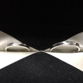 【エクセルコダイヤモンド(EXELCO DIAMOND)の口コミ】 何店舗も見て回ったのですが、夫が今まで指輪を付ける習慣もなく指が太い…