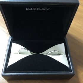 【エクセルコダイヤモンド(EXELCO DIAMOND)の口コミ】 関節が太くてどんなデザインが良いのか迷っていましたが、指をすっきり見…