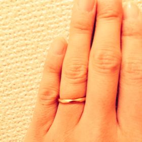 【RosettE(ロゼット)の口コミ】 小枝モチーフのランダムカットが反射して、宝石が付いてなくてもさりげな…