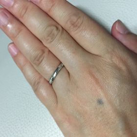 【エクセルコダイヤモンド(EXELCO DIAMOND)の口コミ】 ダイヤモンドが使われていつつ日常使いできるデザインを探していました。…