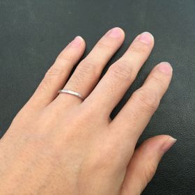 【AHKAH(アーカー)の口コミ】 私の指は細いのであまりゴツゴツしていないものを探していました。かなり…