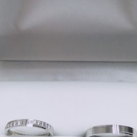 【PILOT BRIDAL(パイロットブライダル)の口コミ】 傷つきにくく、つけ心地がよく、デザイン性のある指輪を探していました。…