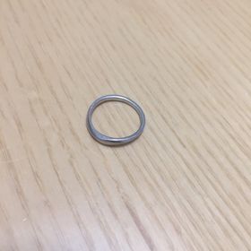 【4℃ BRIDAL(ヨンドシーブライダル)の口コミ】 妻も私もあまりキラキラと目立つものが好きではないため、今付けているシ…