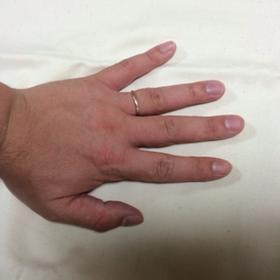 【Galopine & Galopin(ガロピーネガロパン)の口コミ】 ゴールドの指輪でシンプルな物、ダイヤモンドが付いているものというのを…