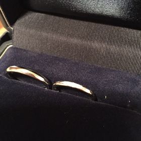 【銀座ダイヤモンドシライシの口コミ】 お店の雰囲気、店員さんの接客やサービスも素敵でした。気になるリングや…