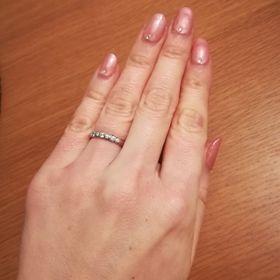 【PILOT BRIDAL(パイロットブライダル)の口コミ】 初めは他ブランドのハーフエタニティを見に行きましたが、エタニティはど…