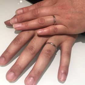 【CAFERING(カフェリング)の口コミ】 ピンクダイヤモンドがオシャレでデザインも他より目を引きました。付けて…