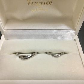 【Veramore(ヴェラモーレ)の口コミ】 ハートのようなアーチ型をしており、なかなか見ない形状だったので一目惚…