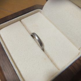 【TANZO.(鍛造指輪)の口コミ】 結婚指輪は一生のもの！ということで、選ぶ際には丈夫さを重視して探しま…