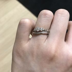 【銀座ダイヤモンドシライシの口コミ】 指輪店舗を決めるのにとても、二人で悩んでました。栄を歩いていてネット…