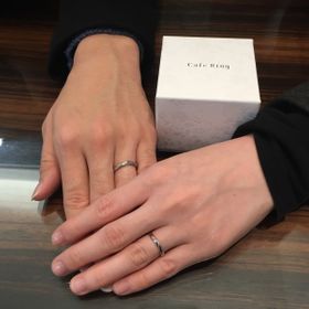 【CAFERING(カフェリング)の口コミ】 婚約指輪と一緒に使いたくて、
だけど生活する中で使い続けるならばあまり…