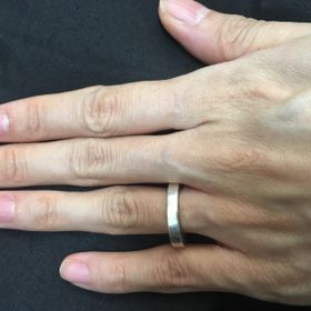 【Chrome Hearts(クロムハーツ)の口コミ】 普通の結婚指輪では私も主人もつまらないと思い、結婚指輪にしては珍しい…