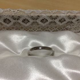 【宝寿堂(ほうじゅどう)の口コミ】 私は男なので、正直指輪は何でも良いと思っていました。
私の指はどちらか…