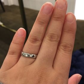 【JEWELRY  KAMATA(ジュエリーかまた)の口コミ】 とにかくデザインが豊富でよかった。実際に作った指輪のデザインをiPadで…