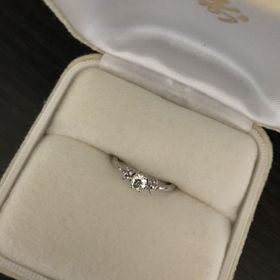 【ミルフローラ(Milluflora)】の口コミ 最終的にはダイヤの質とデザインで納得できるものに決めました。王道のまあ...