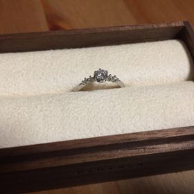 【PORTADA(ポルターダ)の口コミ】 婚約指輪をサプライズでもらわず、自分で選んで購入しました。一生に一度…
