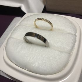 【俄(にわか)の口コミ】 たくさんのお店を2人でまわった結果、シンプルなデザインが好みだというこ…