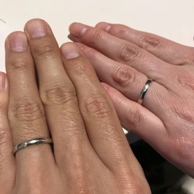 【銀座ダイヤモンドシライシの口コミ】 シンプルで飽きのこないデザインが気に入ったから。
つけ心地が良く、石の…