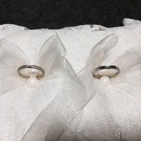 【エクセルコダイヤモンド(EXELCO DIAMOND)の口コミ】 エリザベートフィーヌというこのリングは、結婚指輪らしいストレートライ…