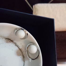 【Something Blue(サムシングブルー)の口コミ】 三店舗回りなかなかこれ、というものがなく見ていくうちにどれも同じよう…