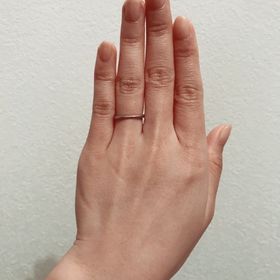 【agete(アガット)の口コミ】 他ブランドの指輪も試着しましたが、1番指がきれいに見えました。

全体の…