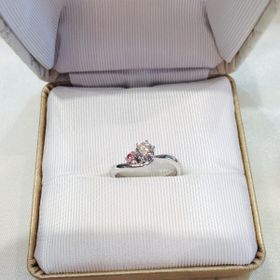 【Ginza Rim(銀座リム)の口コミ】 ピンクダイヤモンドの入った婚約指輪はあまり一般的ではないかと思います…