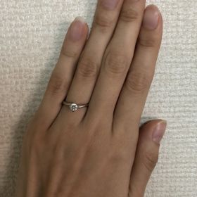 【銀座ダイヤモンドシライシの口コミ】 ストレートのデザインで検討していましたが、店員の方にウェーブのデザイ…