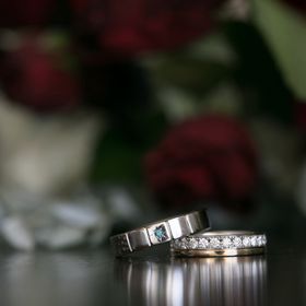 【TANZO.(鍛造指輪)の口コミ】 結婚指輪を探すにあたり約10ブランド訪問しました。どこのブランドもデザ…