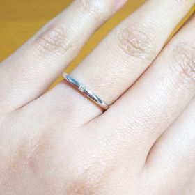 【4℃ BRIDAL(ヨンドシーブライダル)の口コミ】 シンプルなのを探していました。旦那は特にこだわりがなかったので、私の…