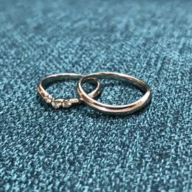 【銀座ダイヤモンドシライシの口コミ】 新婦がダイヤモンドが付いているデザインを希望していて、ネットて検索し…