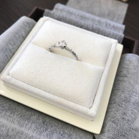 【LUCIE(ルシエ)の口コミ】 いろいろなデザインを見て回りましたが、一目ぼれでした。
シンプルなもの…