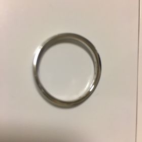 【銀座ダイヤモンドシライシの口コミ】 指にはめたとき、ダイヤモンドシライシさんの特徴で、全くゴツゴツした感…