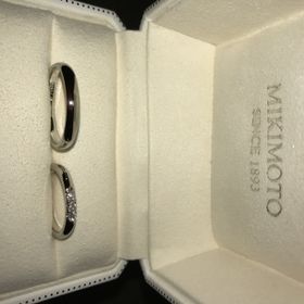 【MIKIMOTO(ミキモト)の口コミ】 色々なお店を見て、悩みに悩んで決めました。毎週たくさんのブランドとデ…