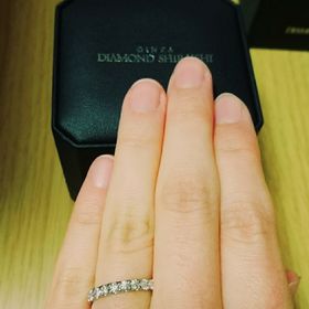 【銀座ダイヤモンドシライシの口コミ】 日常使いもできるデザインの物が良いと思い、ハーフエタニティを探してい…