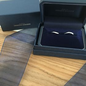 【銀座ダイヤモンドシライシの口コミ】 正直、デザインは他ブランド店にも似通った商品が多々あり、比較しすぎて…