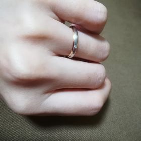 【アイプリモ(I-PRIMO)の口コミ】 肌になじむ色と仕事中に着けていても嫌味にならない自然で優しい雰囲気の…