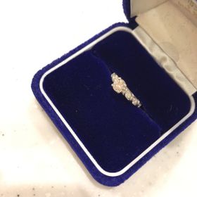 【ショーメ(CHAUMET)の口コミ】 ギラギラしすぎていない、スマートなデザインが好みだったので、リングの…