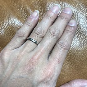 【Petit Marie(プチマリエ)】の口コミ 中がピンクゴールドになっていて普段つけている時は見えませんが外した時に...