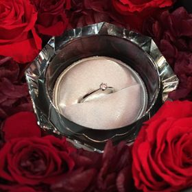 【kukka*kukka(クッカクッカ)】の口コミ いくつかの指輪と悩みましだが、シンプルで華奢なデザインが気に入りこちら...