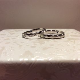 【AFFLUX(アフラックス)の口コミ】 細身のリングが希望だったので、どの店舗でも細身のものばかりを探してい…