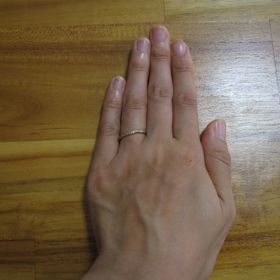 【noguchi(ノグチ)の口コミ】 光沢がありすぎない色味と可愛らしいデザインが購入の決め手です。もとも…