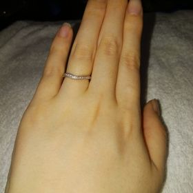 【アイプリモ(I-PRIMO)の口コミ】 小さなダイヤがちりばめられて華やかだけど品のあるデザインが気に入りま…